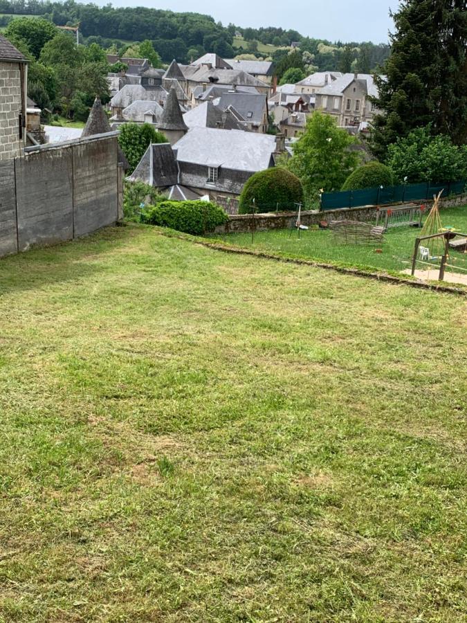 Appartamento Treignac Tourelles Esterno foto
