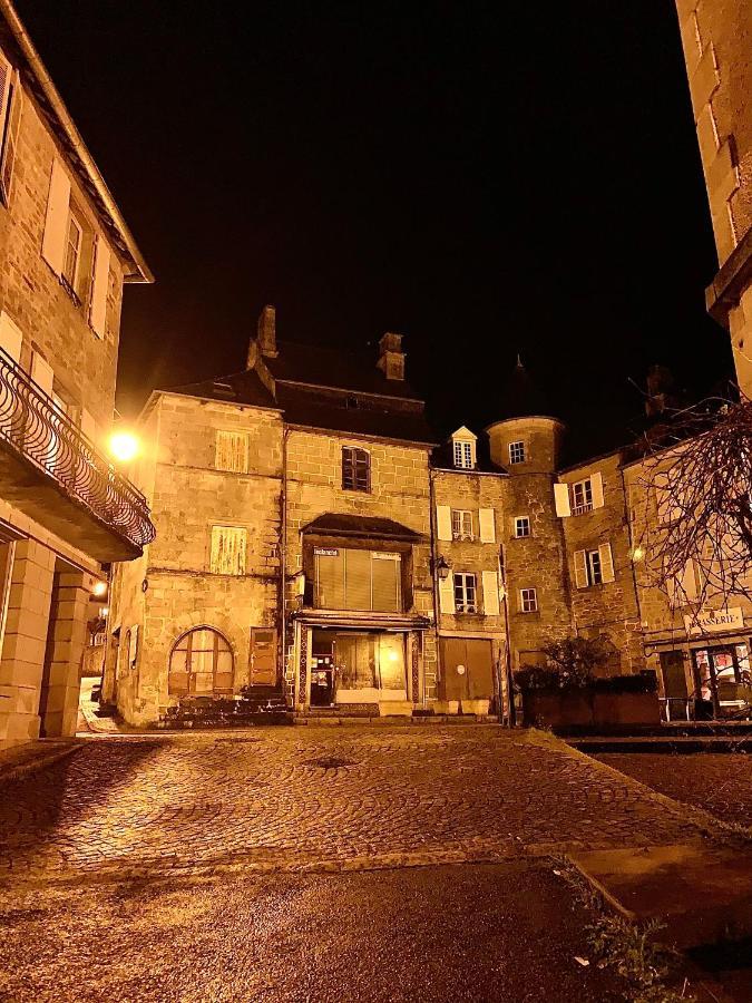 Appartamento Treignac Tourelles Esterno foto